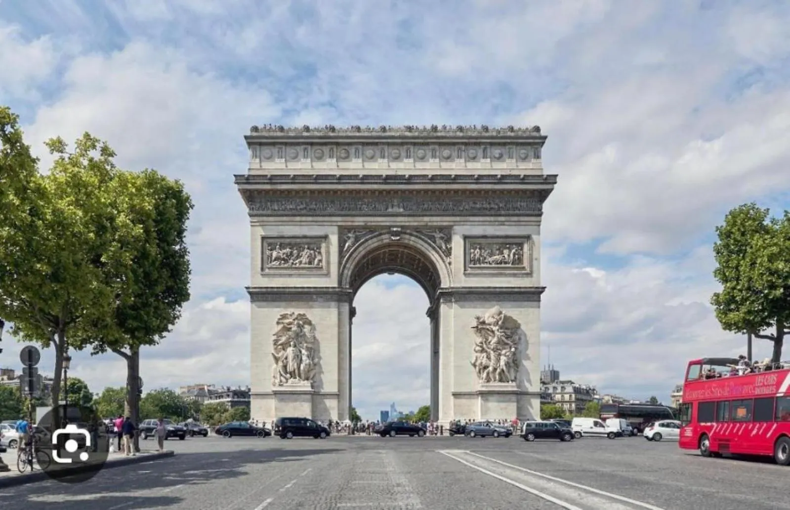 Champs-elysees Apartment *